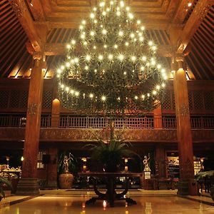 Laras Asri Resort & Spa